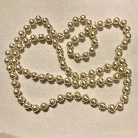Vintage RMN Faux Pearl Necklace - Picture 4 of 7